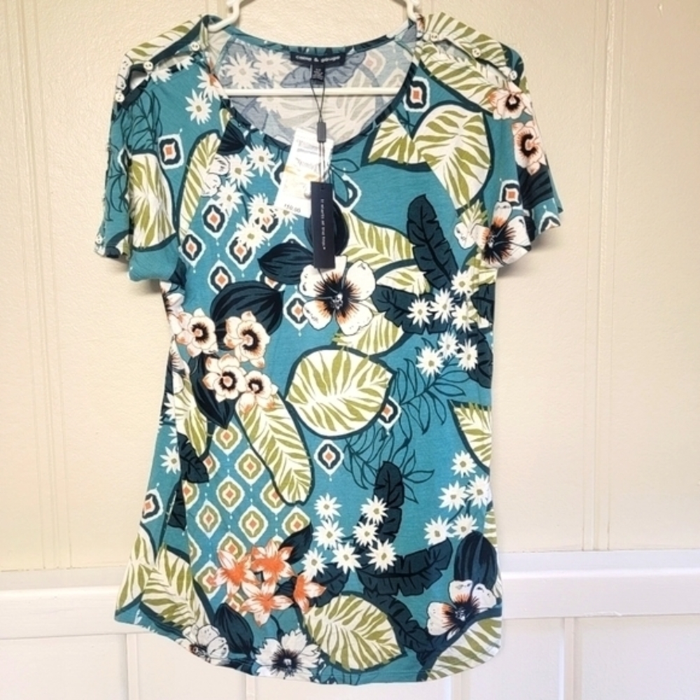 Cable & Guage Floral‎